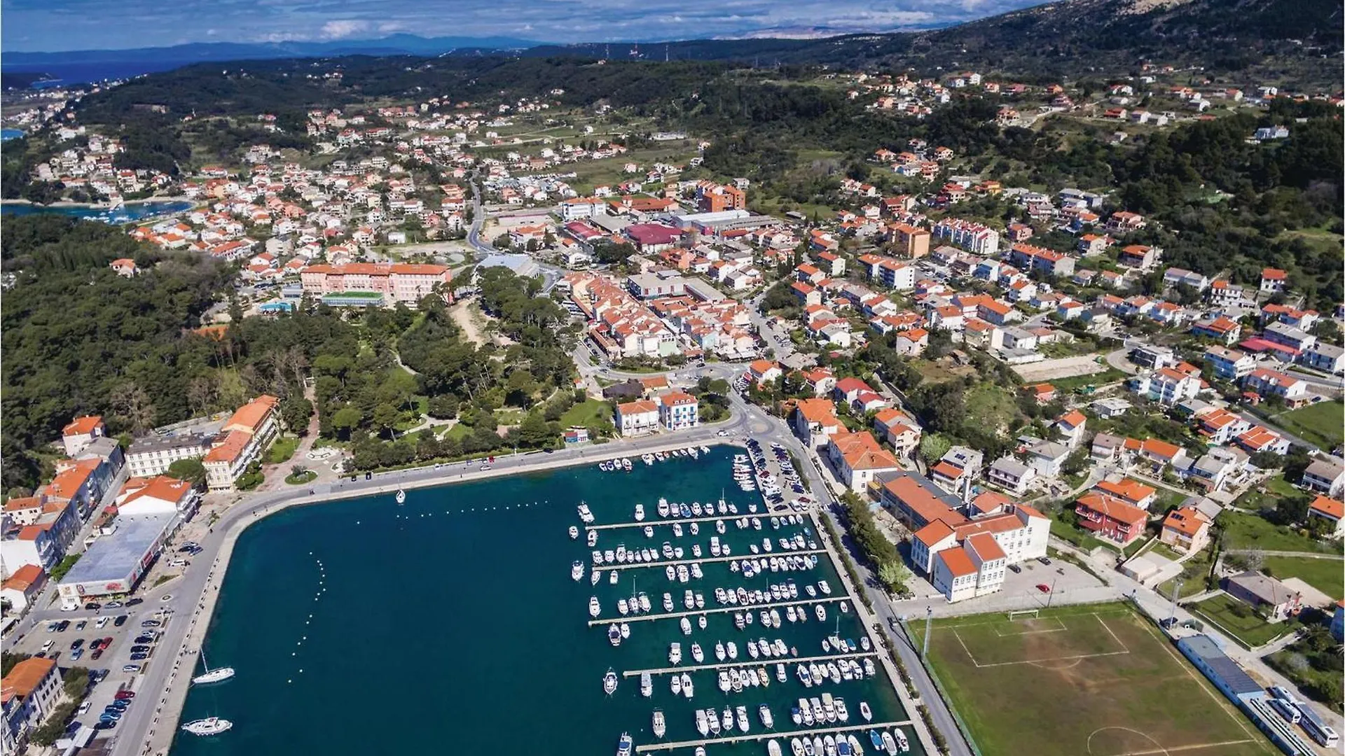 Amazing Apartment In Banjol With Wifi 0*,