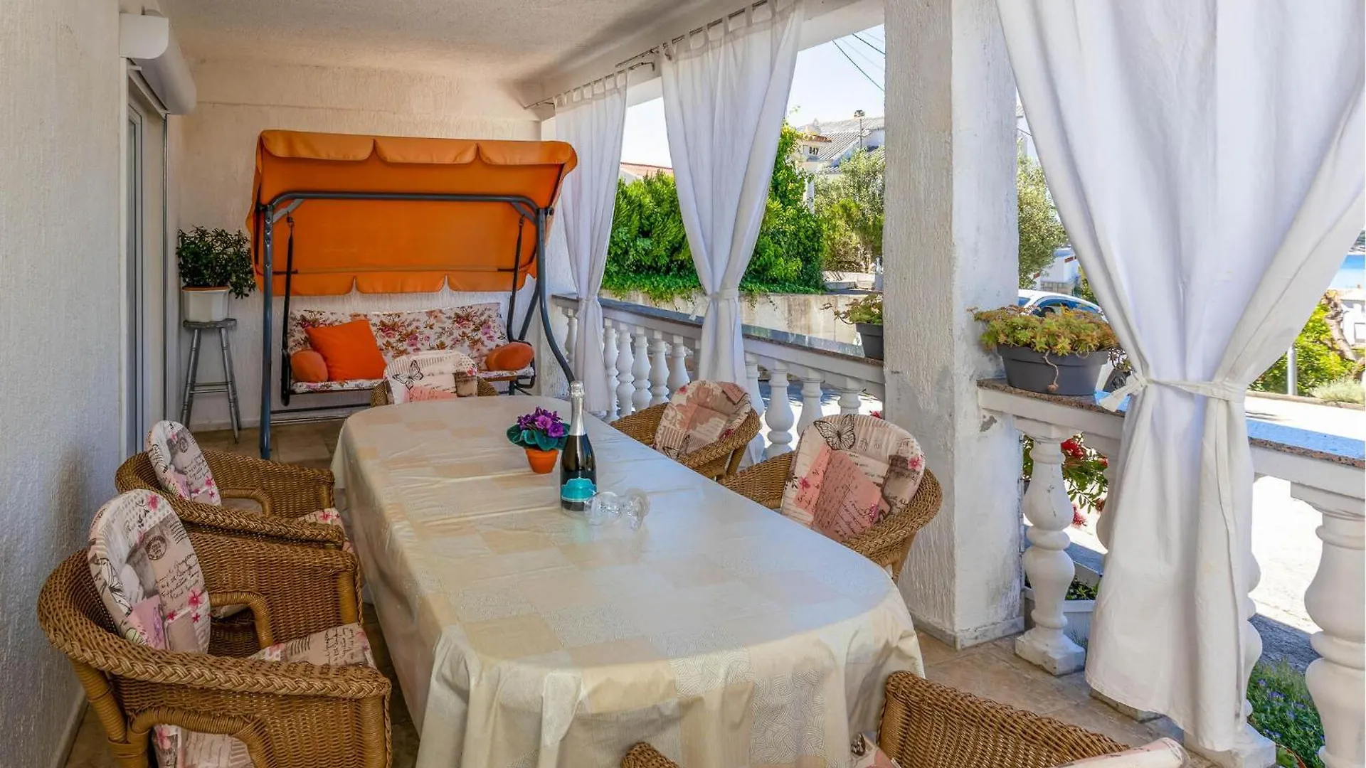 Amazing Apartment In Banjol With Wifi