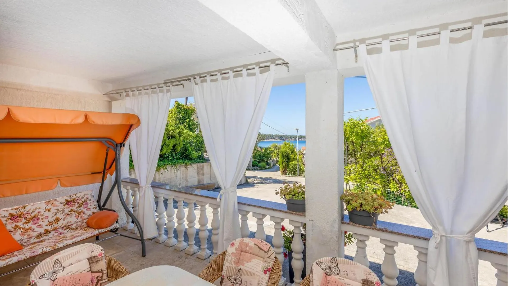 Amazing Apartment In Banjol With Wifi
